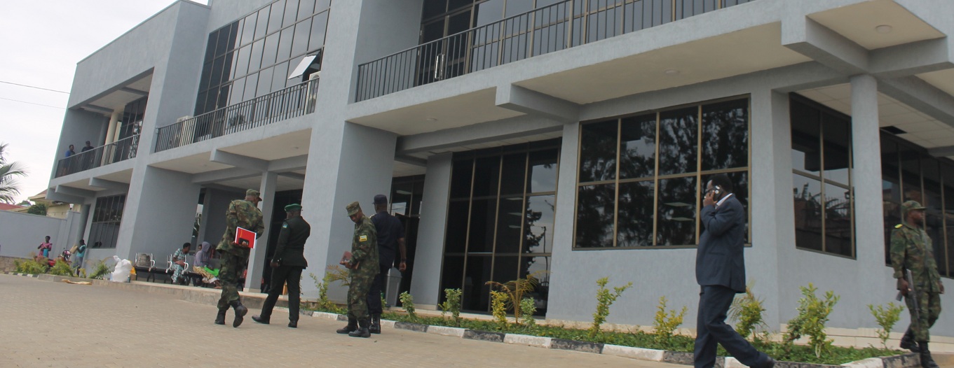 Members arriving at the Zigama CSS branch in Muhanga